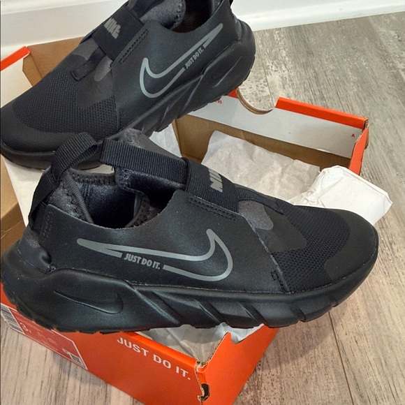Nike Flex Runner 2 Black and Anthracite - Picture 4 of 7